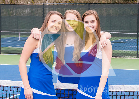 LHS Tennis Girls Megan Karli Emme _NEW5334