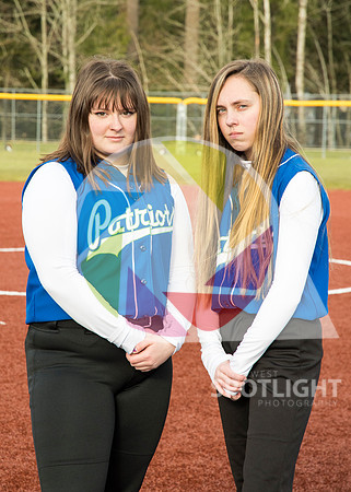 LHS Fastpitch 2 Gals _NEW2132