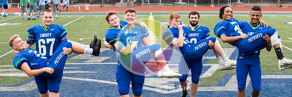 LHS Football Seniors _NEW9328_B